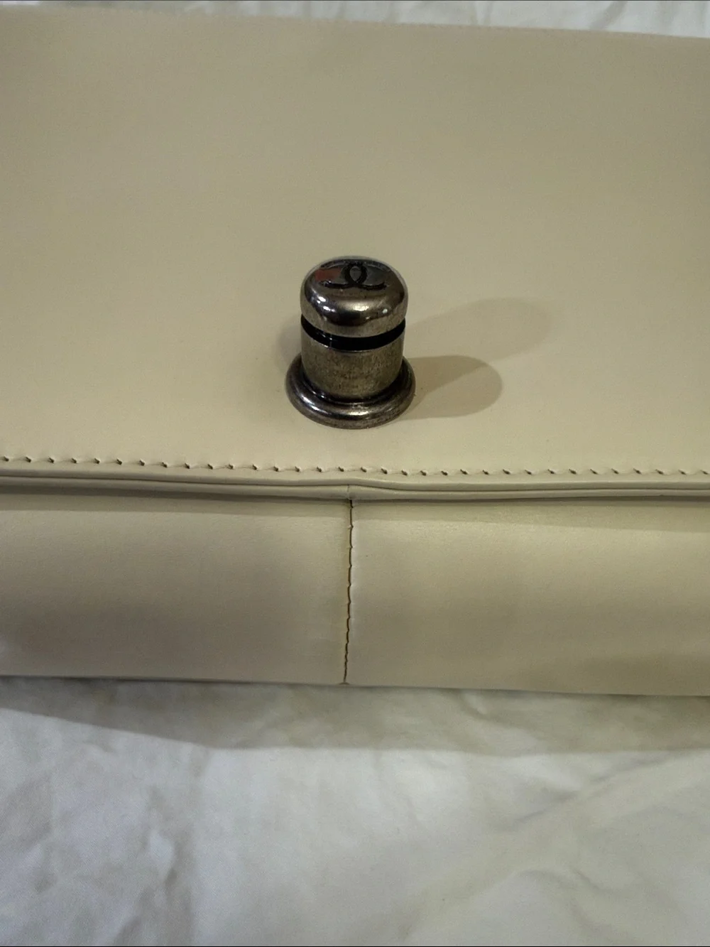 CHANEL authentic xl
